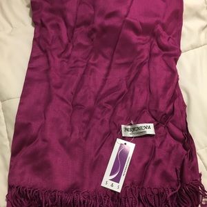 Magenta cashmere scarf